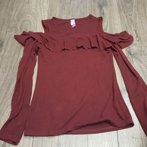 Maroon cold shoulder shirt